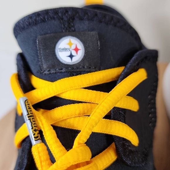 pittsburgh steelers nike air max typha 2 shoes